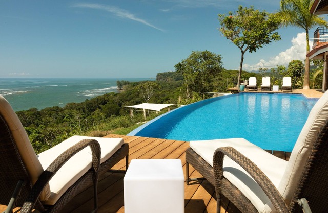 Dramatic Ocean View and Exclusive Island Beach - Ocean View Room #3
