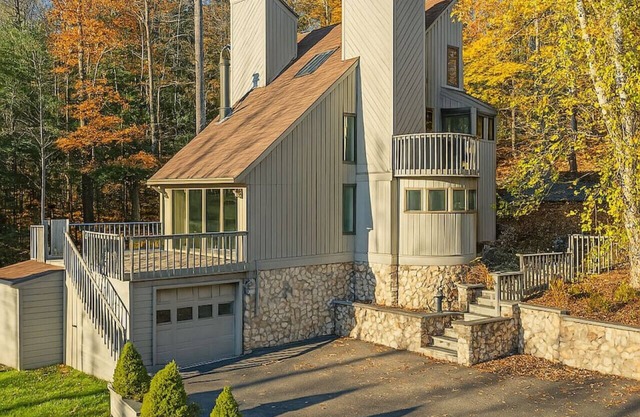 Drift Haus|4.5BR+ Mountain Lodge Room only