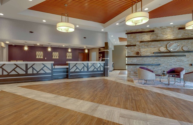 Drury Inn & Suites Kansas City Overland Park