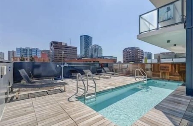 DT Views |UG Park | Mins to Saddledome | Pool| Gym