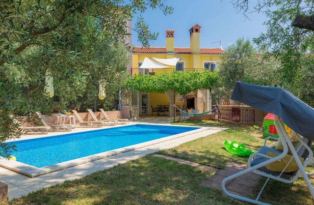 Duje & Mare by Interhome