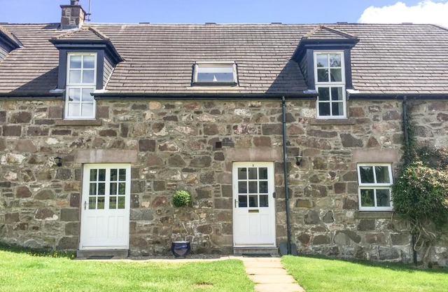 Dunnottar Woods House
