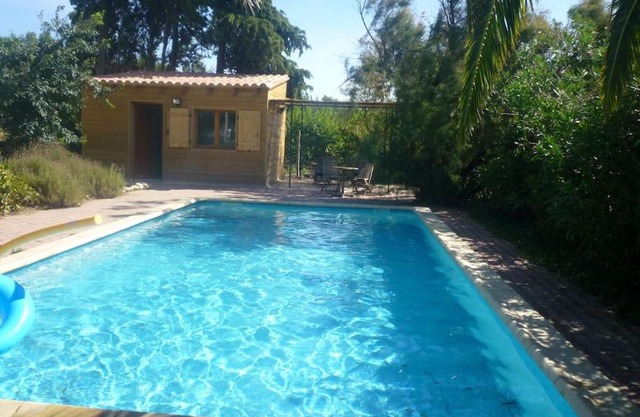 Duplex 130m2 dans un mas entouré de vergers - piscine