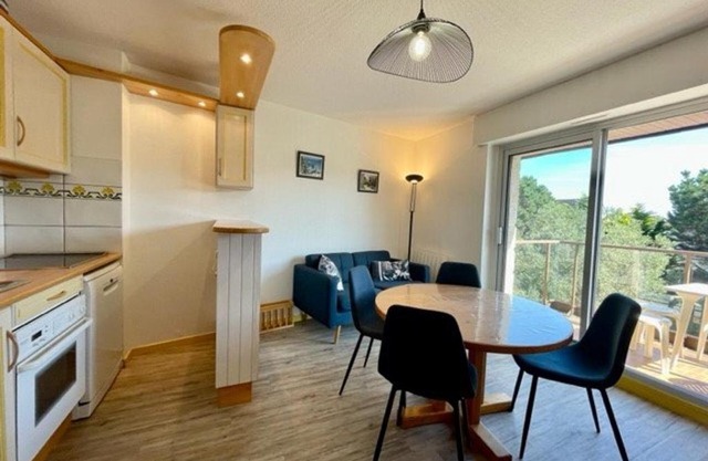 Duplex confortable à Quiberon - 2 pièces, 4 pers., 38m², balcon, parking, animaux acceptés - FR-1-478-40