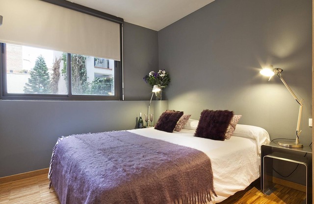 Duplex near the Park Güell 4 habit - 8 pax with access to pool WiFi Free