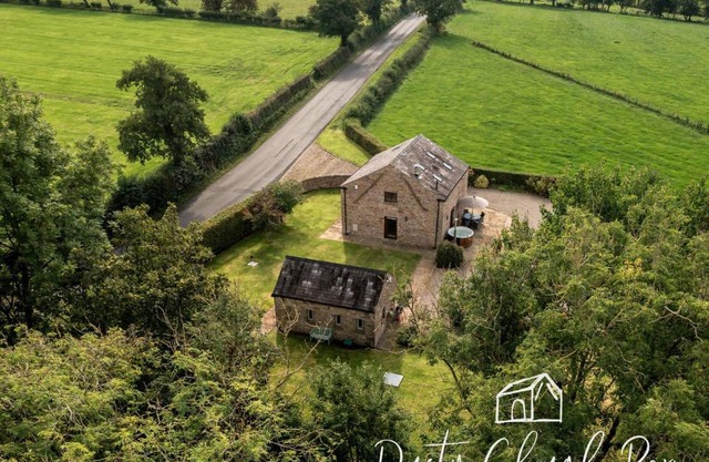 Dusty Clough Barn