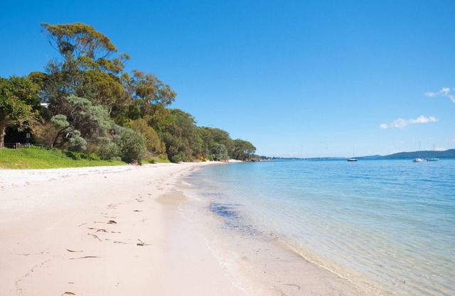 Dutchies on Thurlow - Modern two bedroom townhouse in Convenient location in Nelson Bay
