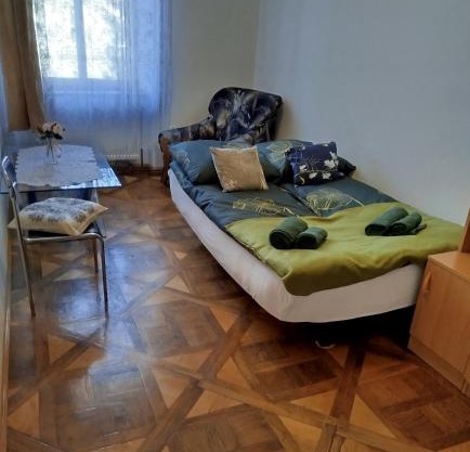Dworskiego street B