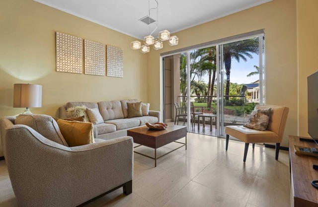 Eagle Beach- Best 2BR rates at LeVent Resort-LV105