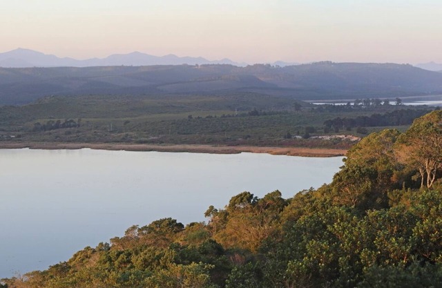 Eagles Nest Resort in the Garden Route has spectacular lake and mountain views