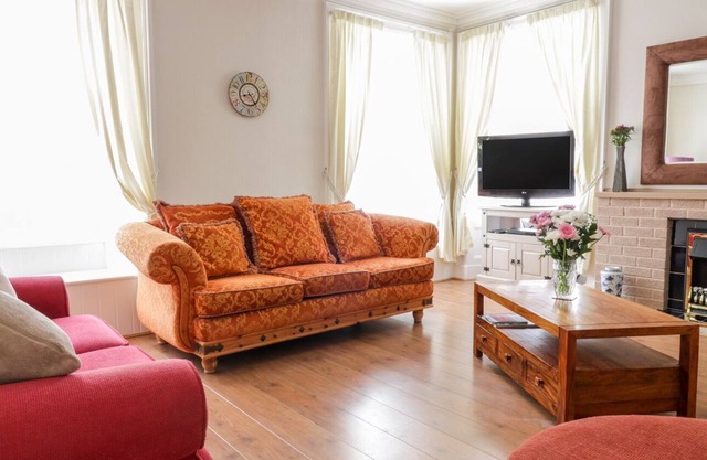 EAST BEACH APARTMENT, pet friendly in Dunbar