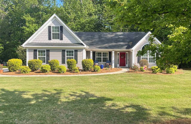 East Side Ranch-Minutes to Downtown
