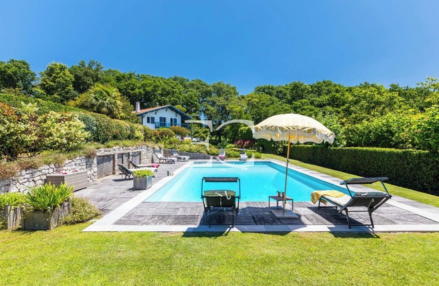 Easy Clés- Villa on the golf + Pool