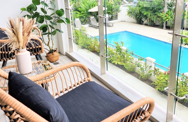 Echelon Escape Lux 1B/R w/Pool|Gym