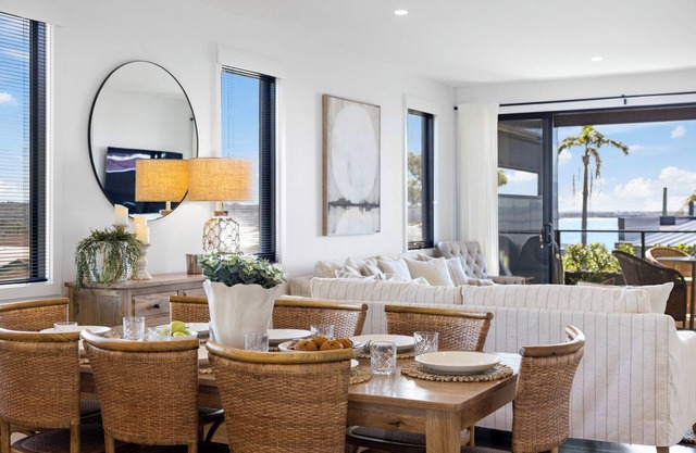 Echoes Luxury Residence Beach Views Walk to Cafes