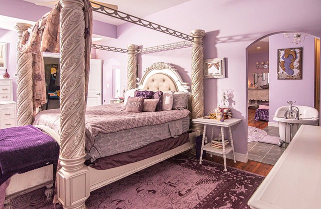 Eclectic Loft atop Art Studio in the heart of Scott Joplin Land!