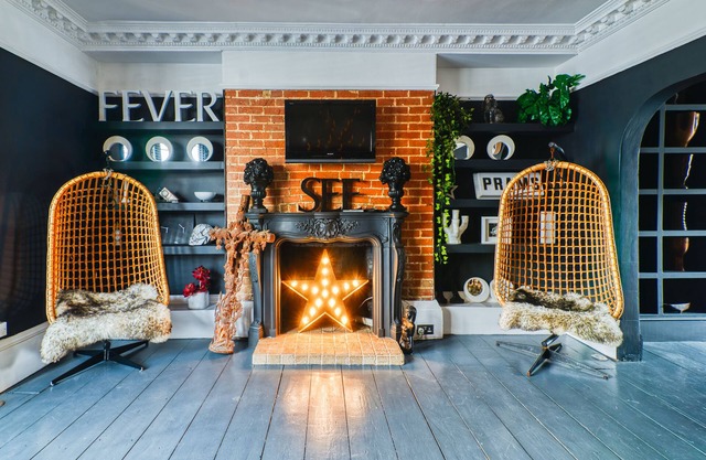 Eclectic modern victorian large city central flat