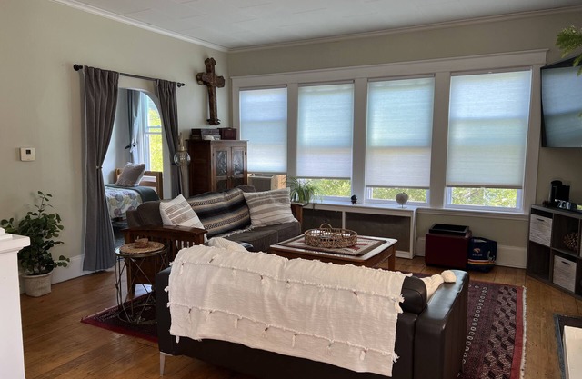 Eclectic & Unique 3 Bedroom Apt on Munjoy Hill