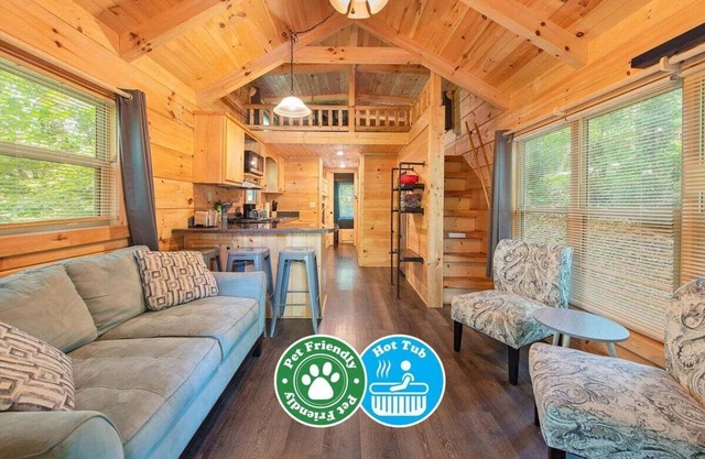 Eden Cabin | Forested Tiny Home on Lookout Mtn.