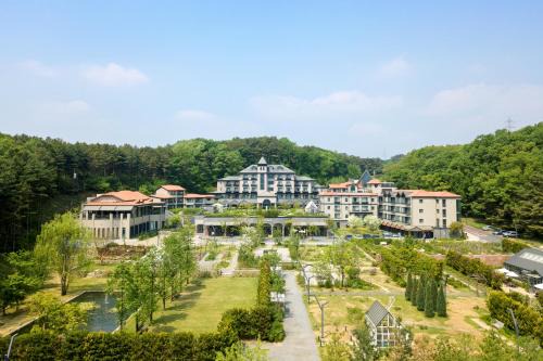 Eden Paradise Hotel 