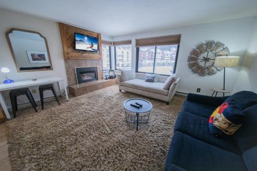 Edgewater 1436 by SummitCove Lodging