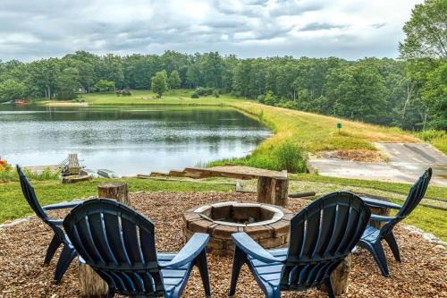 Edgewater Escape With Hot Tub