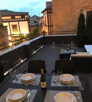 Edificio Privado con Terraza