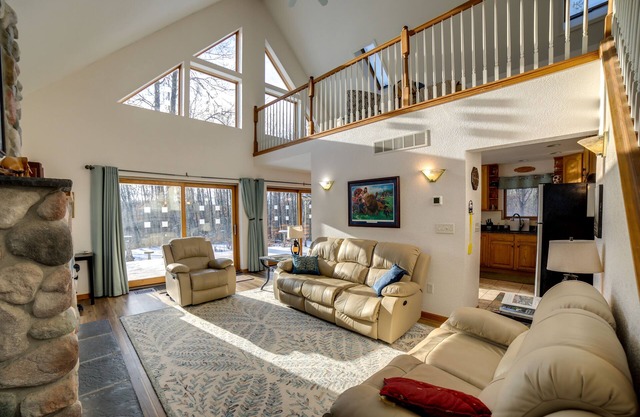 Edmore Escape: Cozy Cabin Retreat w/Fireplace!