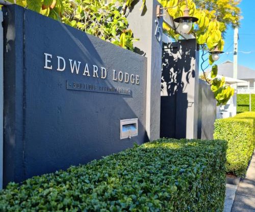 Edward Lodge New Fam