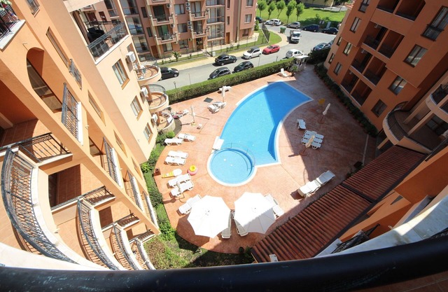 Efir 2 - Comfortable 2-room apartment with balcony and washing machine