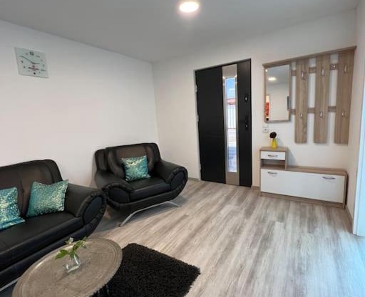EG-Souterrain Wohnung