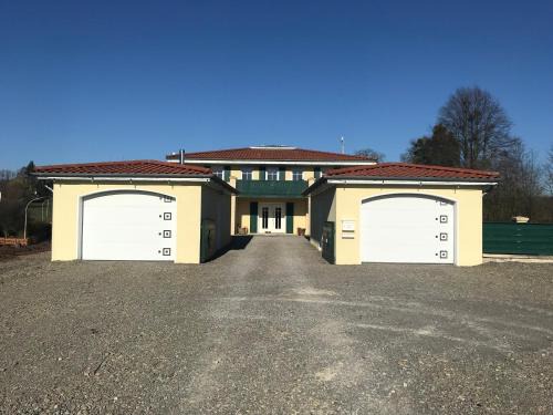 Einliegerwohnung 2 mit Garage