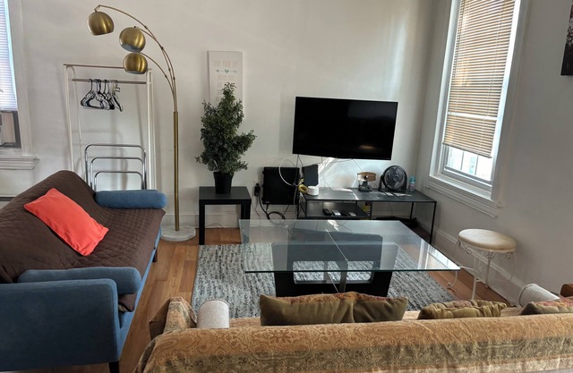 Einstein, Salus, Lasalle 2nd fl 2bed