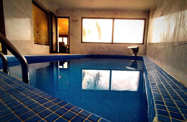 El Aprisco, con piscina climatizada en Hueva-Guadalajara