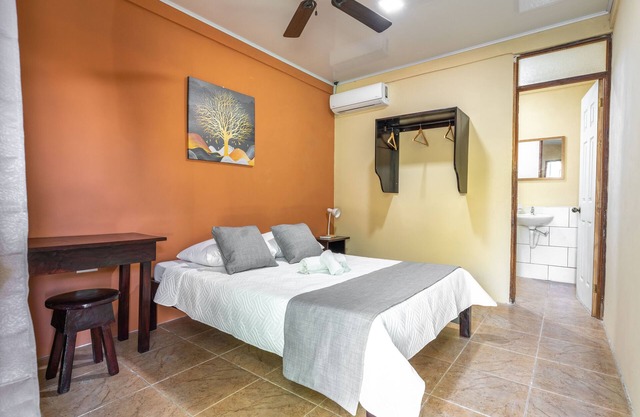 El Cocobolo Food&Rest Room 2 B&B Wifi A/C Pkg
