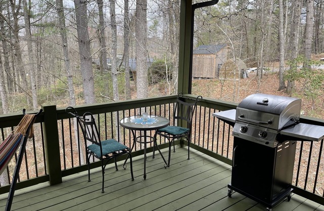 Electric, Water, & WIFI- Sleeps 4