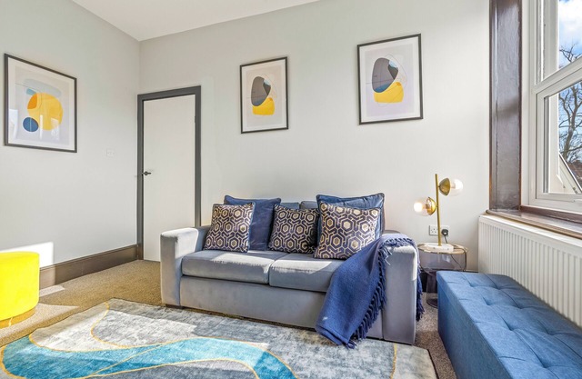 Elegant 2 bedroom in the heart of Fulham