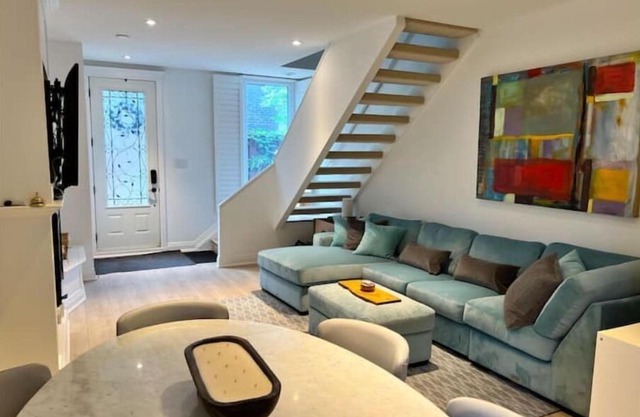 Elegant 3-bed, 3 bath private Leslieville home