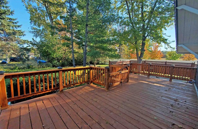 Elegant 3BD Chalet! 🌲15min to ORD/Train 2 Dwntwn!