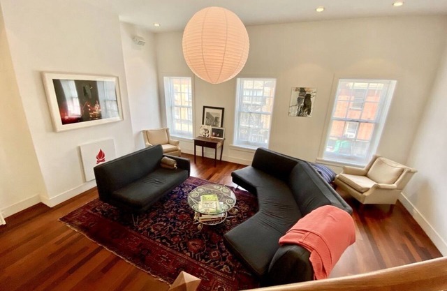 Elegant apartment on Brooklyn's bustling Smith Street.
