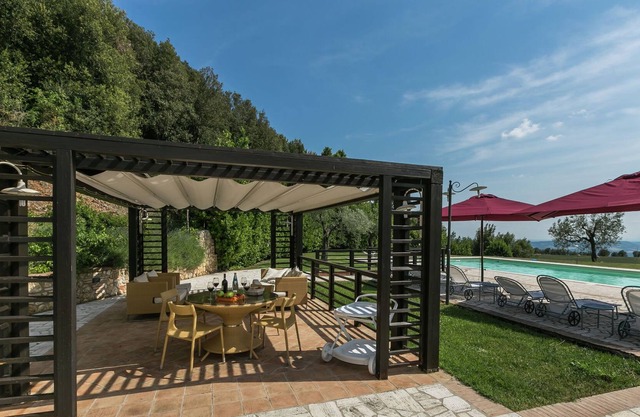 Elegant apartment with swimming pool 1 hour from Rome