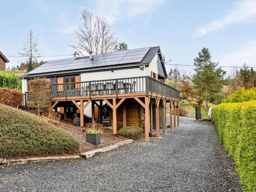 Elegant chalet in Manhay with Sauna