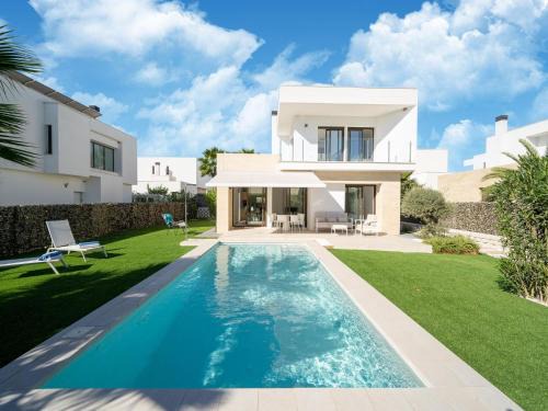 Elegant Home with Pool
