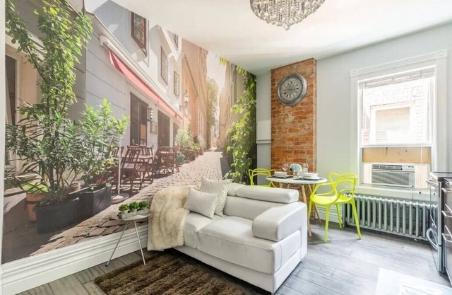 Elegant style with 3D feature 1 BR suite downtown