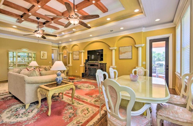 Elegant Venice Home with View - Walk to Beach!