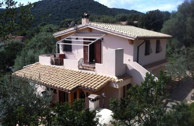 Elegant villa overlooking the gorgeous beach in Cala Sinzias