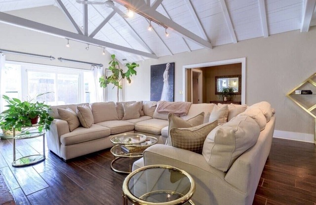Elevated, aesthetic, Edmond oasis- Amazing location!