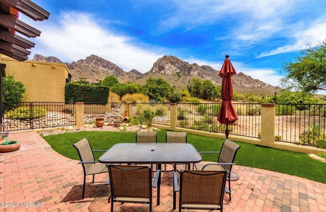 Elevated Living & Amazing Mountain Views@ El Conquistador Patio Homes Oro Valley
