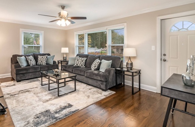 Elgin FHS Rental- Jay St