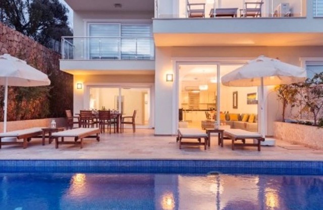 Elif Sunninghill 3 bed Duplex Apartment With Large Private Pool and sun Terrace
